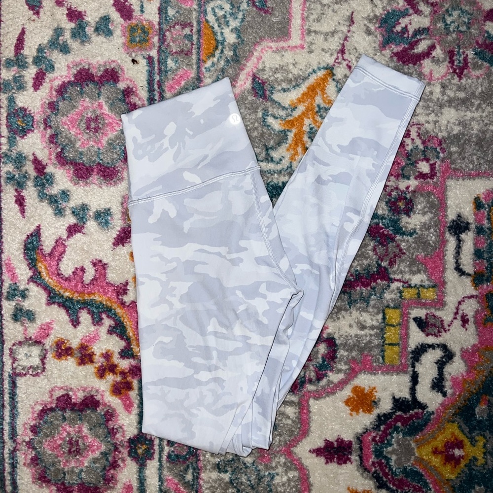 Lululemon leggings 28”